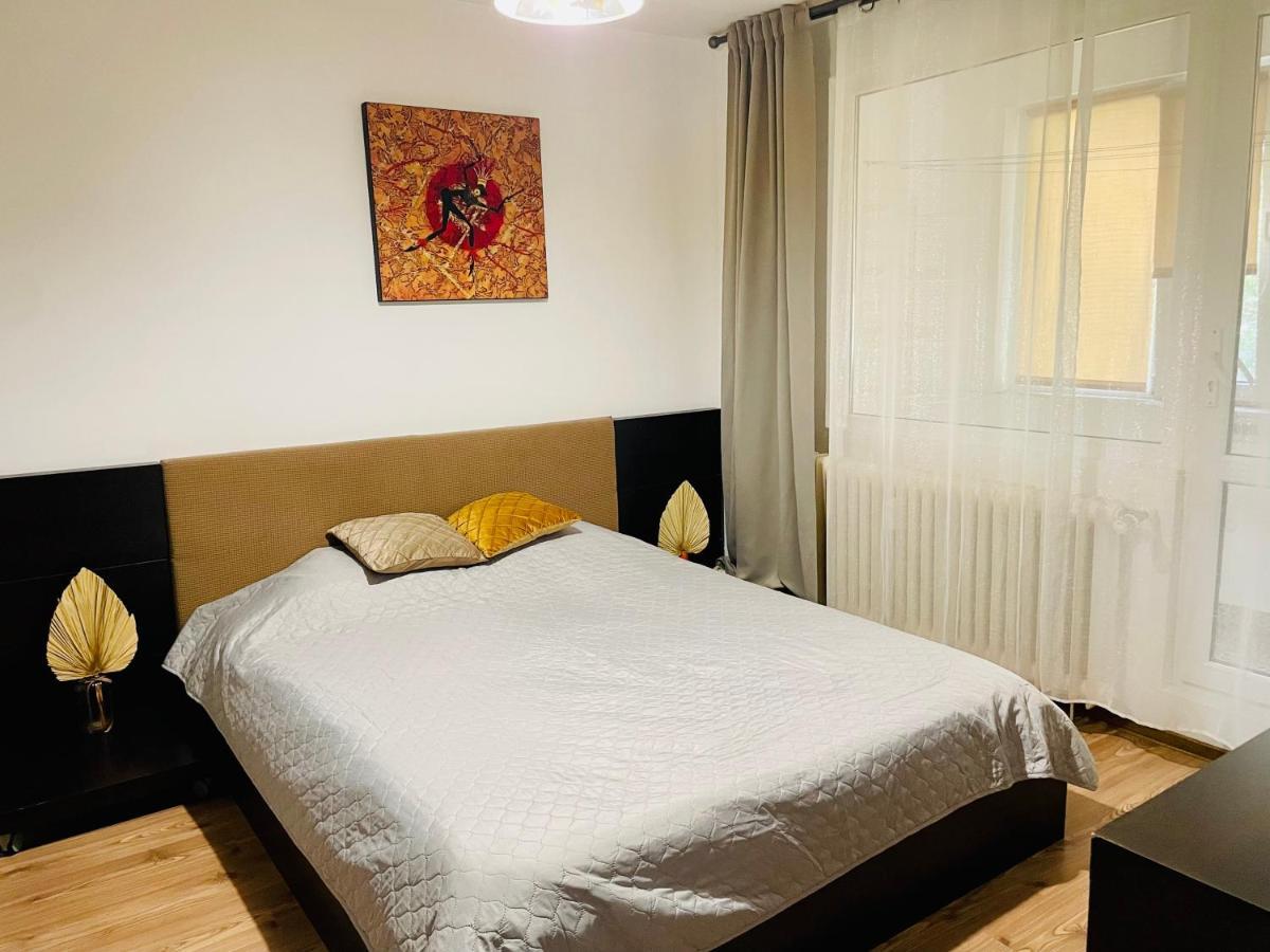 Thias Apartment -Parter, Langa Spitalul Marie Curie 부쿠레슈티 외부 사진