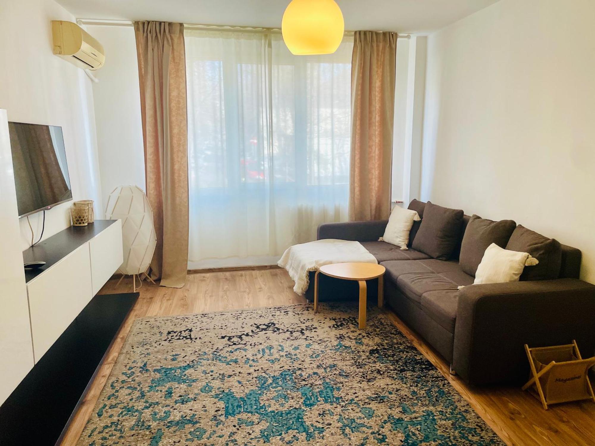 Thias Apartment -Parter, Langa Spitalul Marie Curie 부쿠레슈티 외부 사진
